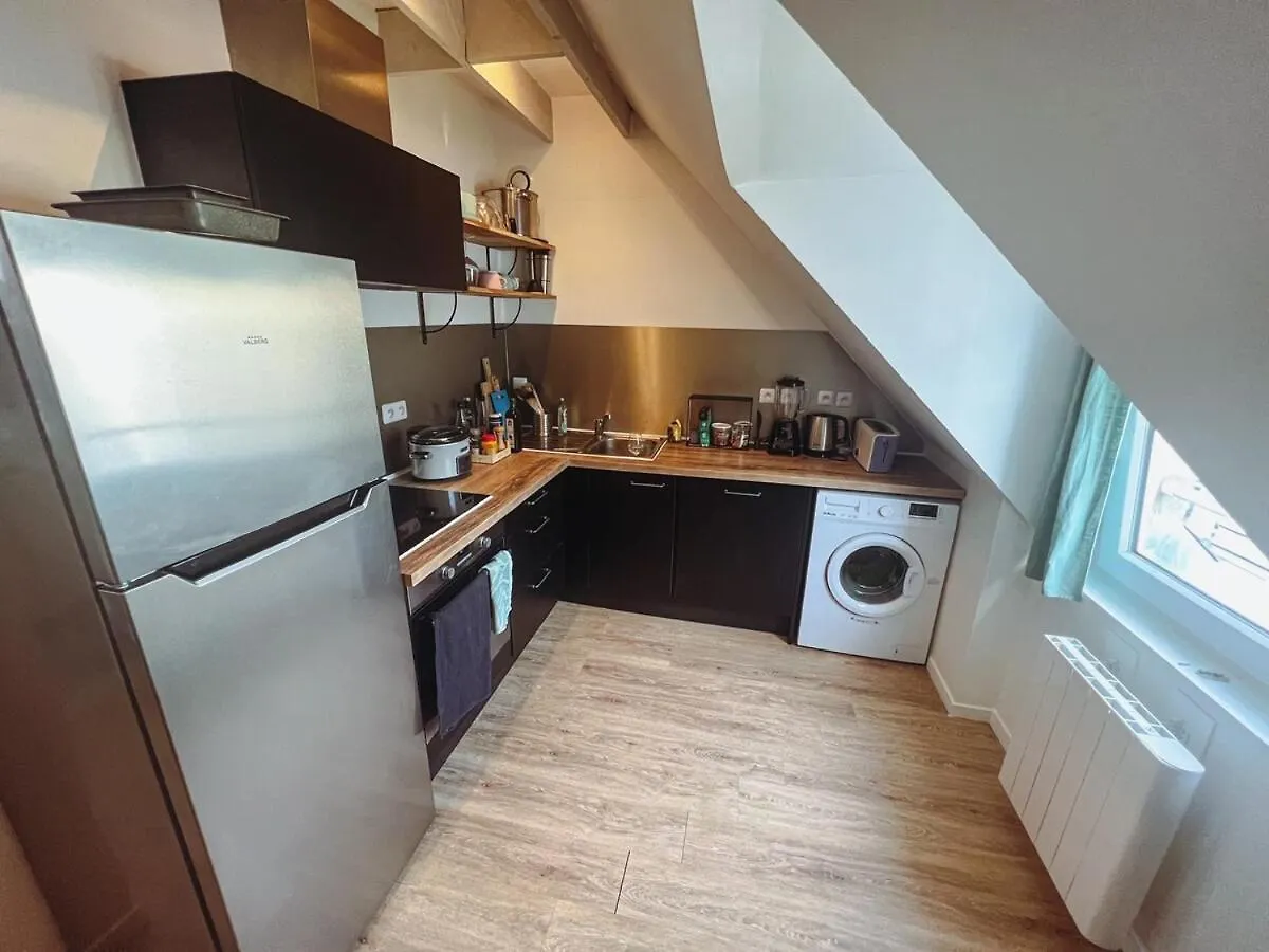 Apartment 3 Bedrooms, Double Beds Near City And Beaches Lorient France